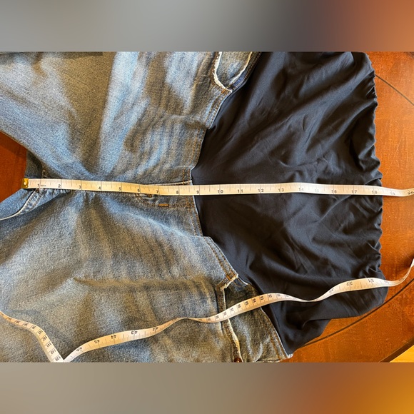 Isabel Maternity cropped jeans. Full belly panel, raw hem cuffs, distressed. 12 - Picture 8 of 13